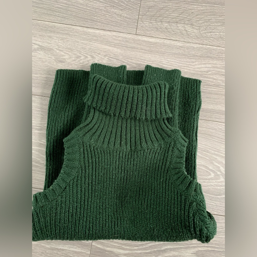 Cold shoulder pure wool turtle neck